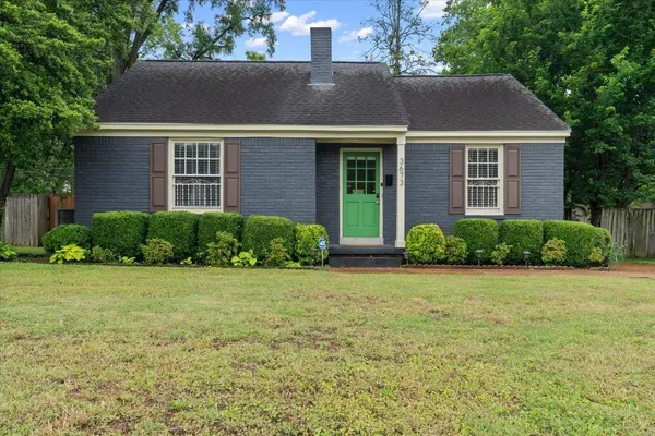 $289,000 | 3673 Charleswood Avenue, Memphis, TN 38122