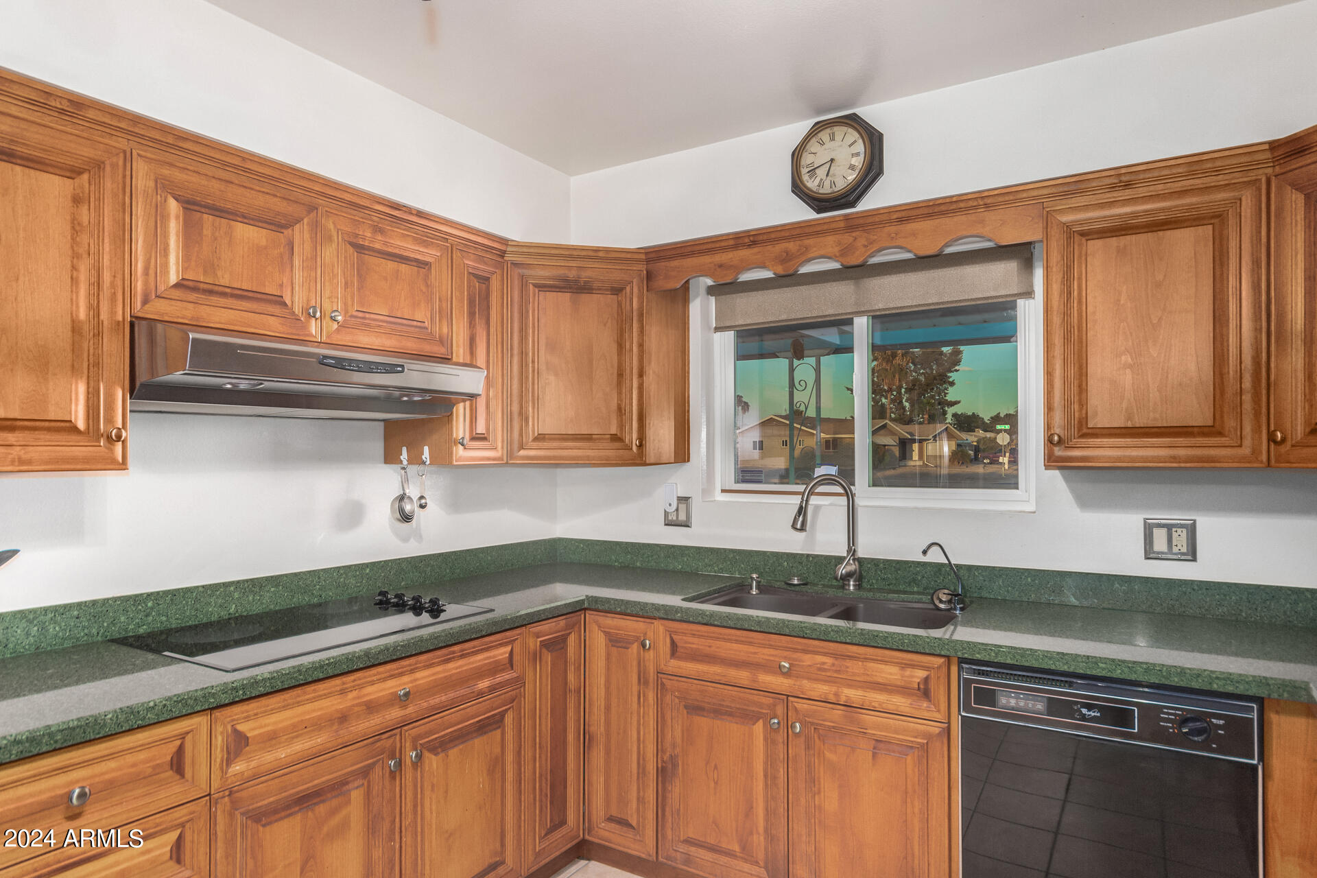 660 North Recker Road Mesa, AZ 85205 - Photo 15 of 37 0017-17 - Recker