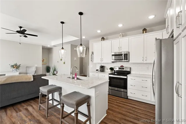 $329,900 | 3920 Windsor Creek Drive, New Albany, IN 47150