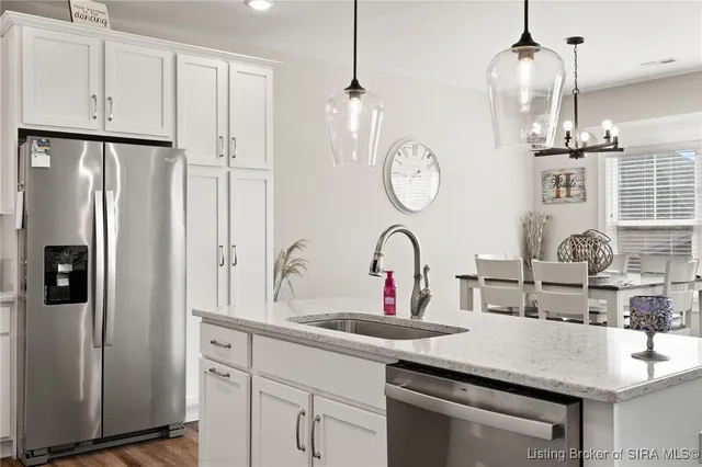 $329,900 | 3920 Windsor Creek Drive, New Albany, IN 47150