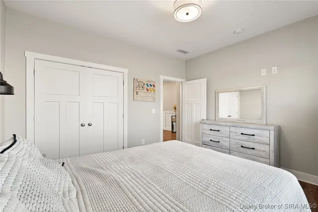 $329,900 | 3920 Windsor Creek Drive, New Albany, IN 47150