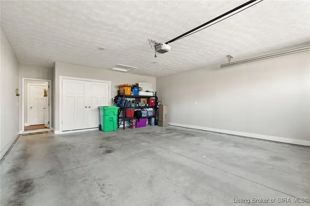 $329,900 | 3920 Windsor Creek Drive, New Albany, IN 47150