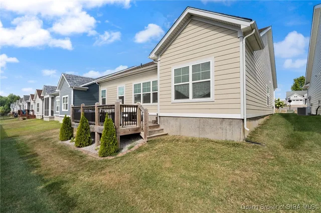 $329,900 | 3920 Windsor Creek Drive, New Albany, IN 47150