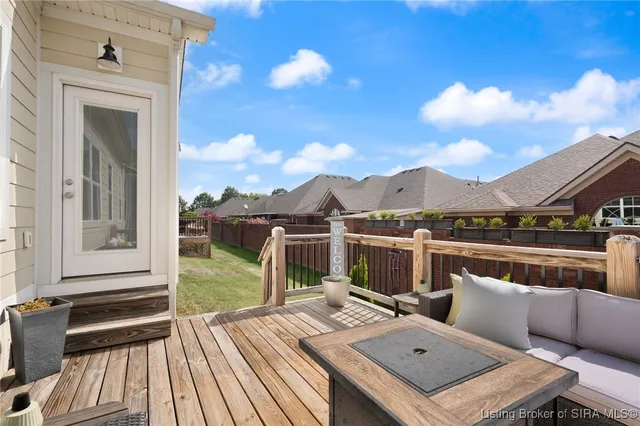 $329,900 | 3920 Windsor Creek Drive, New Albany, IN 47150