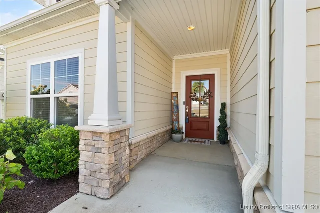 $329,900 | 3920 Windsor Creek Drive, New Albany, IN 47150