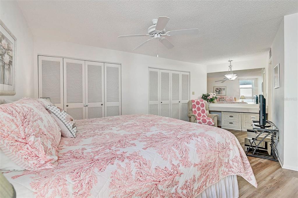 6518 Midnight Pass Road, Unit 310 Sarasota, FL 34242 - Photo 22 of 56