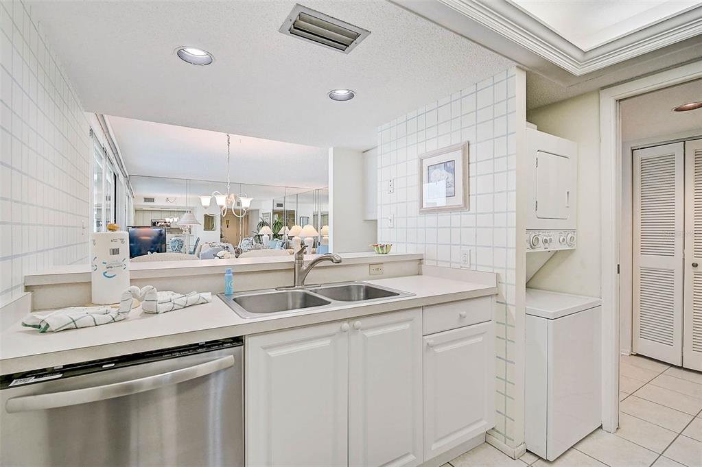 6518 Midnight Pass Road, Unit 310 Sarasota, FL 34242 - Photo 52 of 56