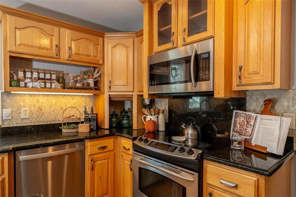 1581 Shawnee Road Pomona, KS 66076 - Photo 17 of 73 Gallery Image 17