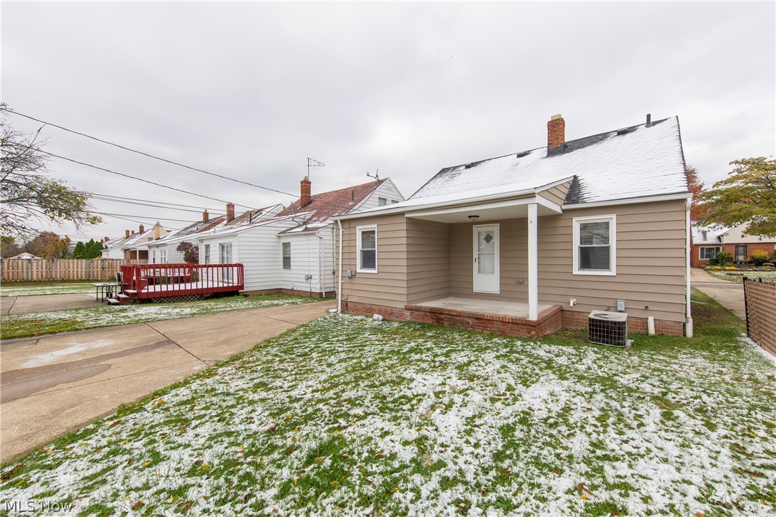 4238 Stonehaven Road Cleveland, OH 44121 - Photo 25 of 25 A rear view of the property