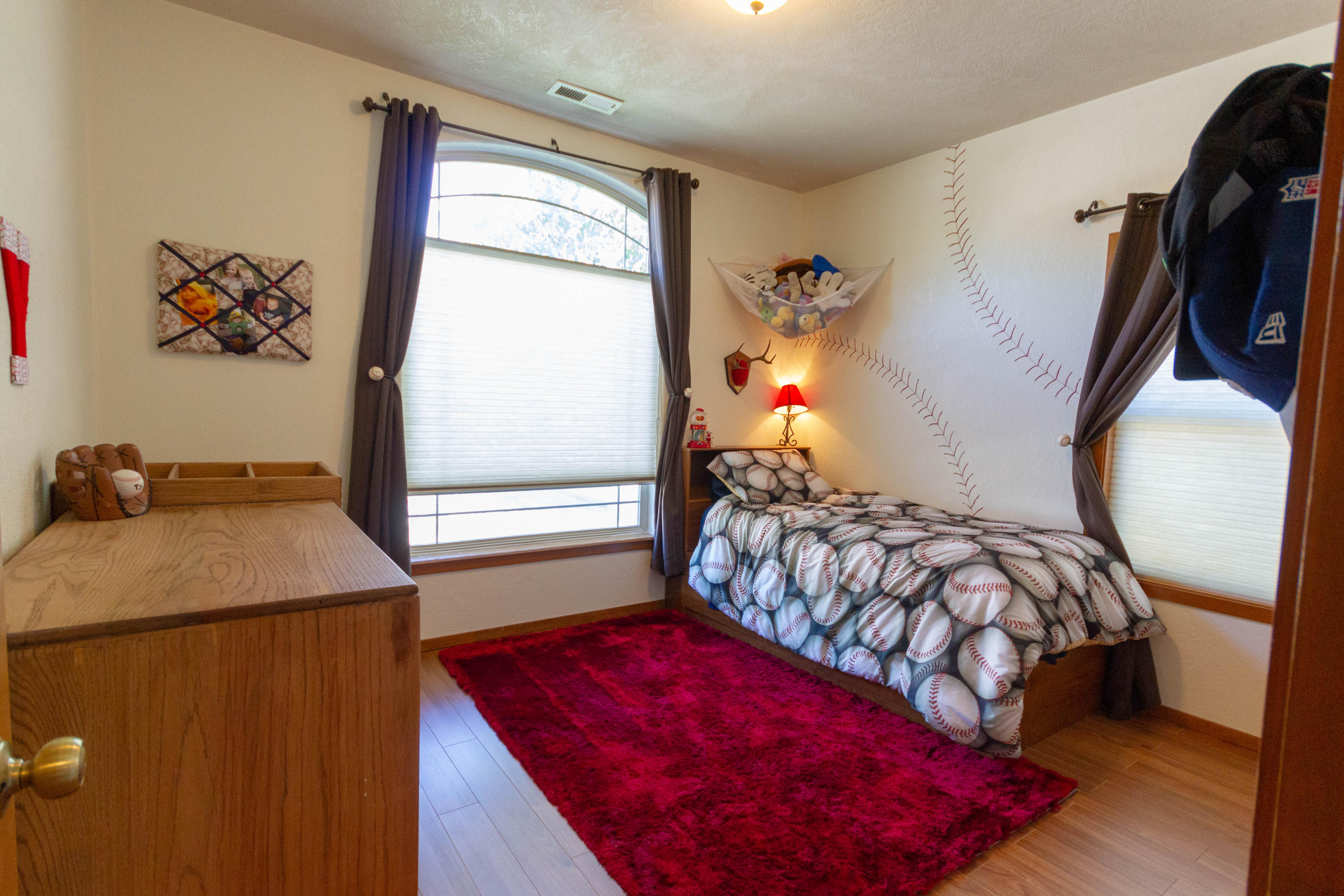 313 Donna Way Central Point, OR 97502 - Photo 19 of 32 313 Donna Way -45