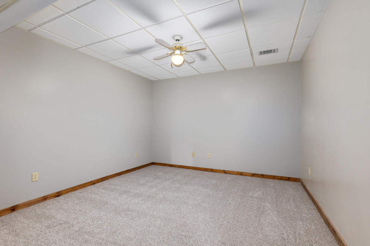 5265 Belding Road Belding, MI 48809 - Photo 21 of 37 5265-Belding_019