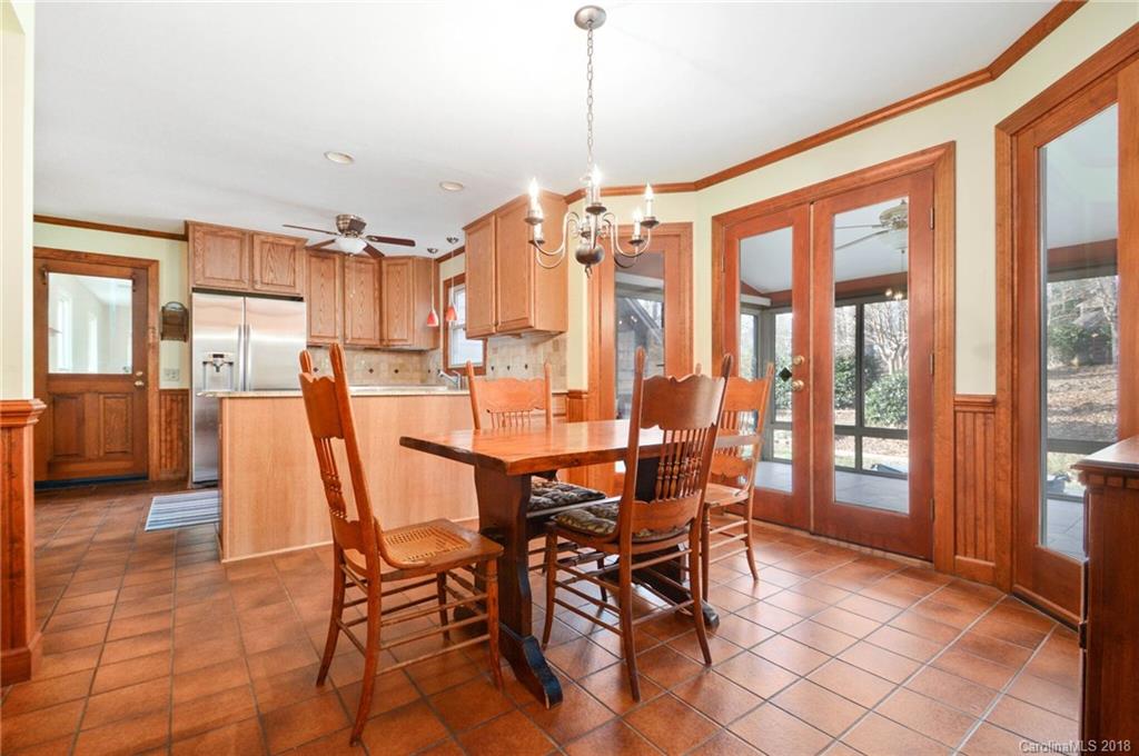 11607 Timber Ridge Road Charlotte, NC 28213 - Photo 11 of 24 Gallery Image 11