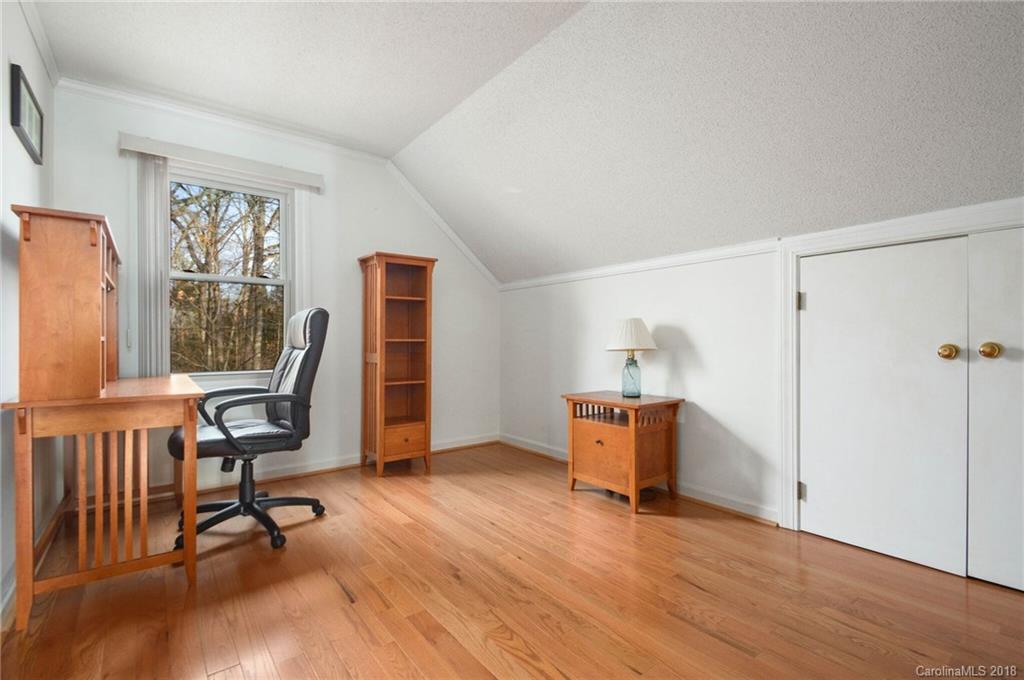 11607 Timber Ridge Road Charlotte, NC 28213 - Photo 12 of 24 Gallery Image 12