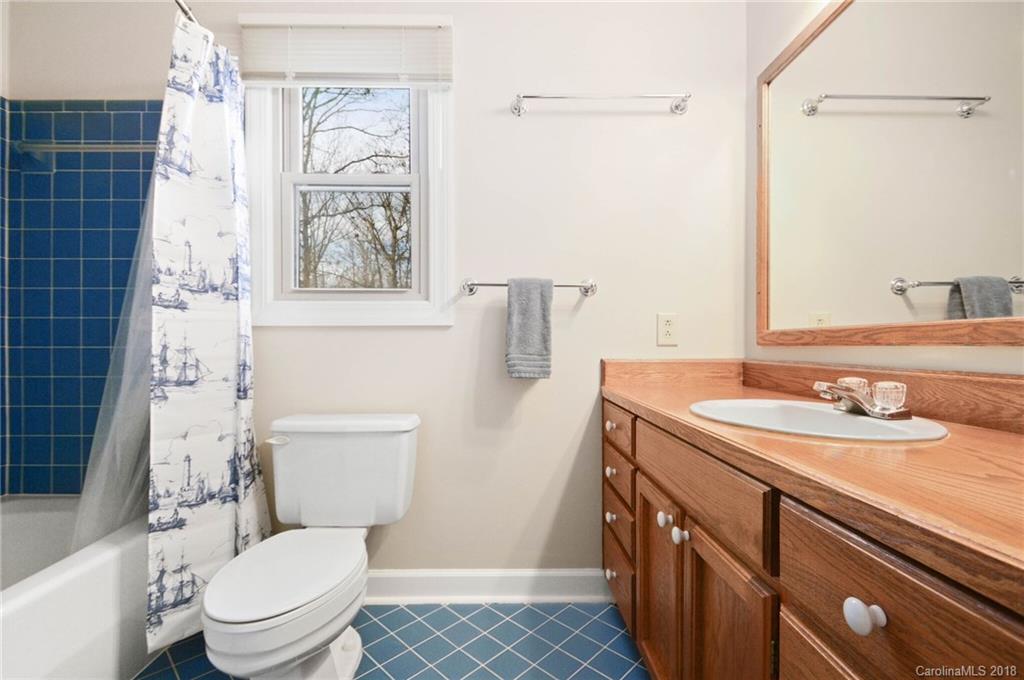 11607 Timber Ridge Road Charlotte, NC 28213 - Photo 13 of 24 Gallery Image 13