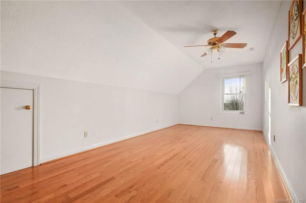 11607 Timber Ridge Road Charlotte, NC 28213 - Photo 14 of 24 Gallery Image 14