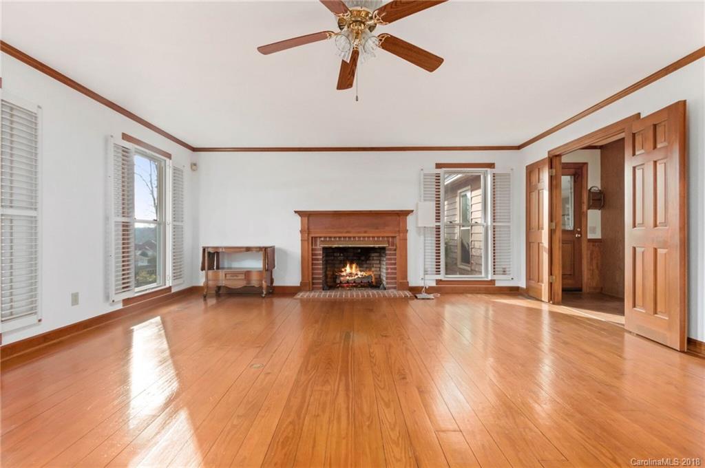 11607 Timber Ridge Road Charlotte, NC 28213 - Photo 3 of 24 Gallery Image 3