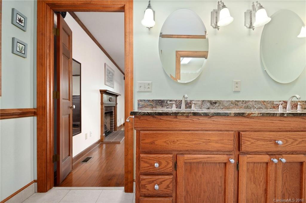 11607 Timber Ridge Road Charlotte, NC 28213 - Photo 7 of 24 Gallery Image 7