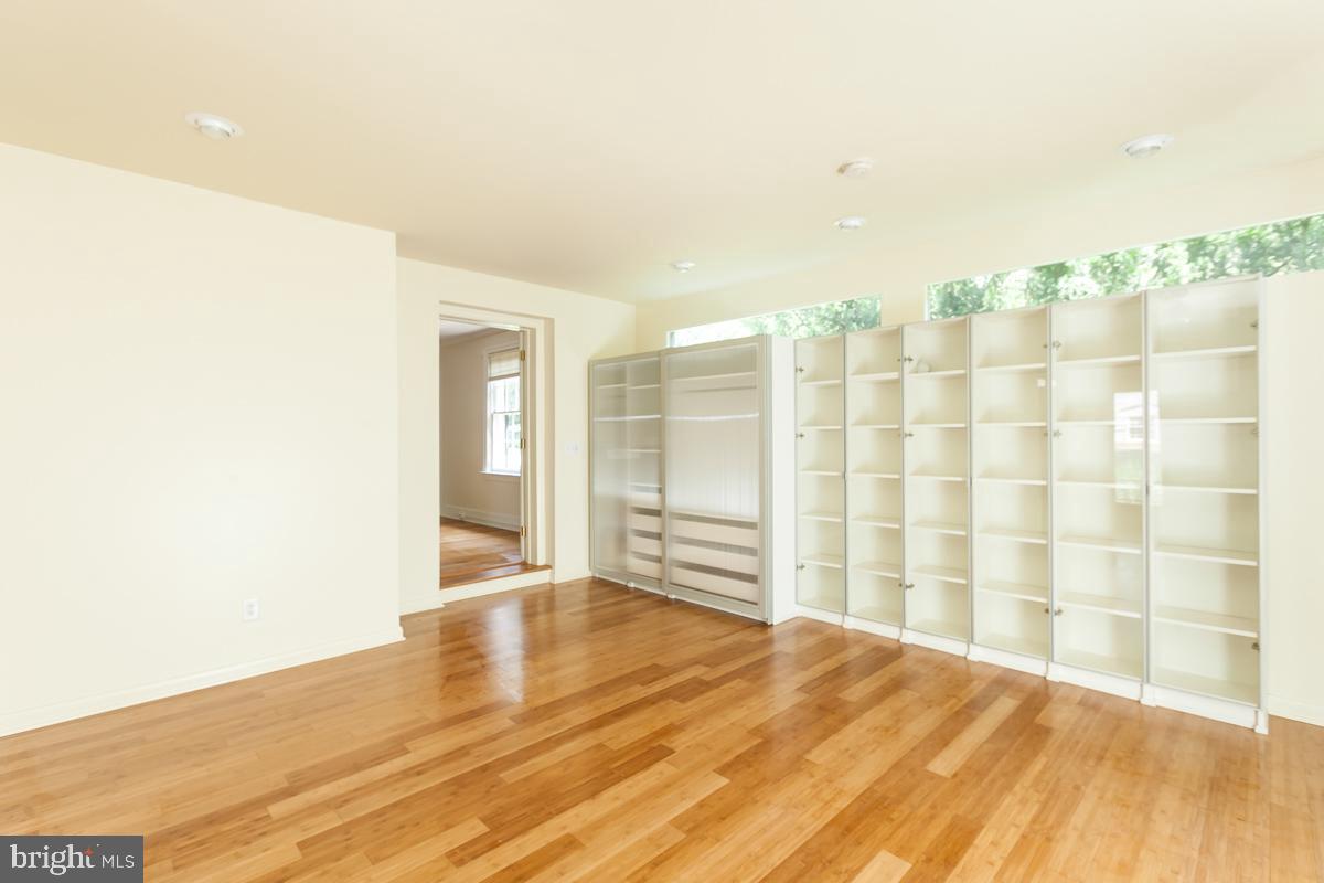 1122 Bellemore Road Baltimore, MD 21210 - Photo 21 of 51 1st floor primary suite