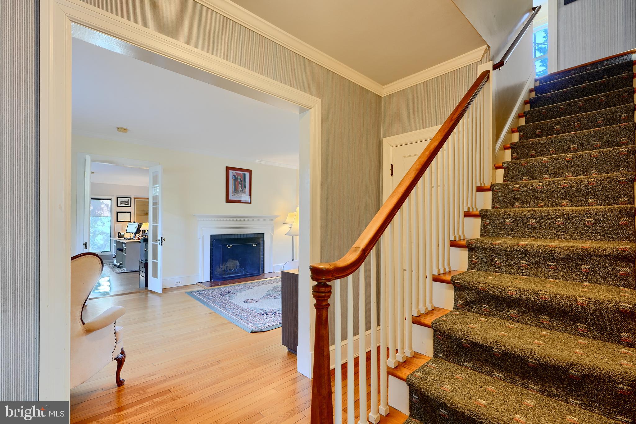1122 Bellemore Road Baltimore, MD 21210 - Photo 5 of 51 Entry hall-livingroom to left
