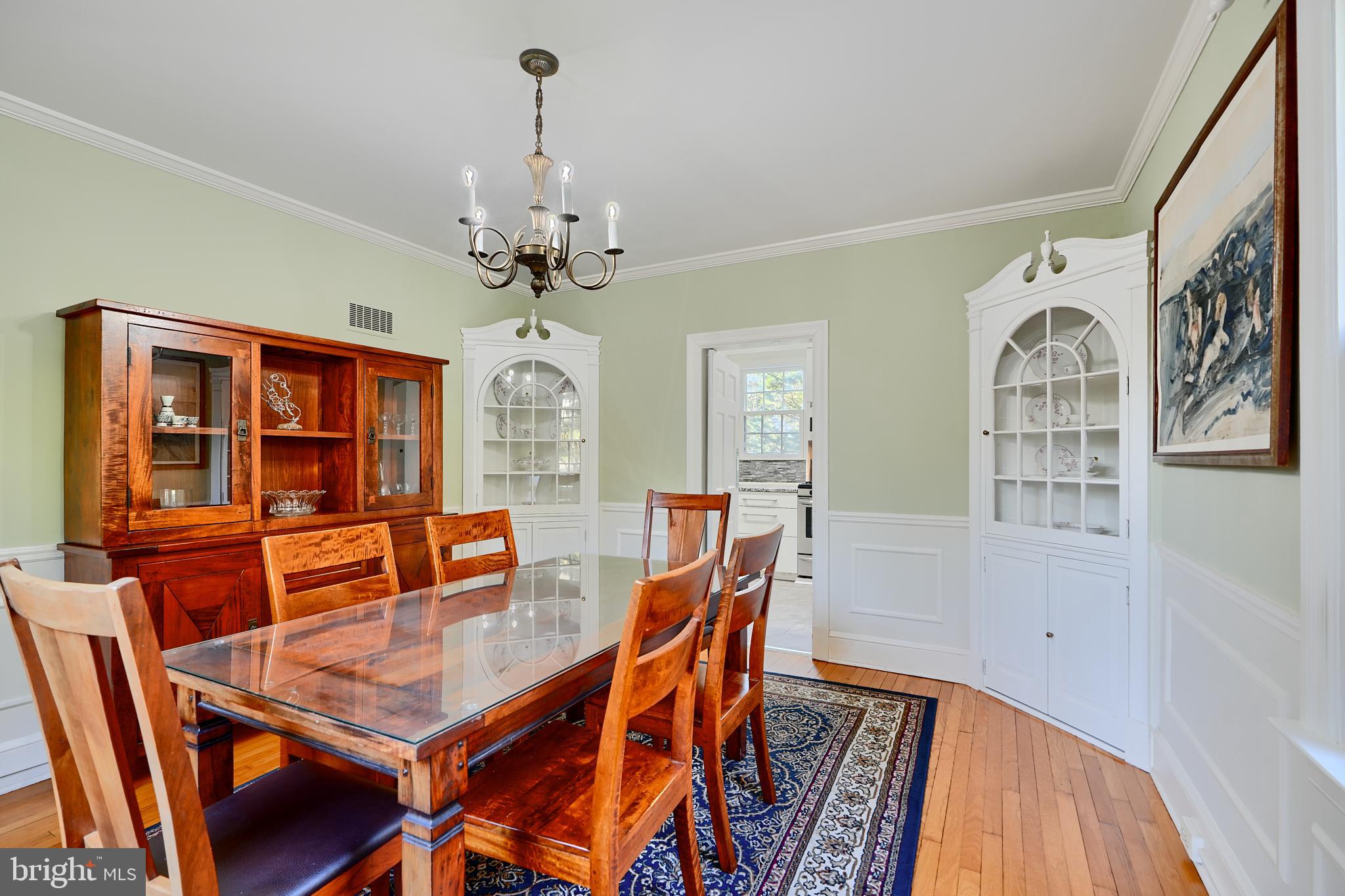 1122 Bellemore Road Baltimore, MD 21210 - Photo 7 of 51 Two corner closets for fine China