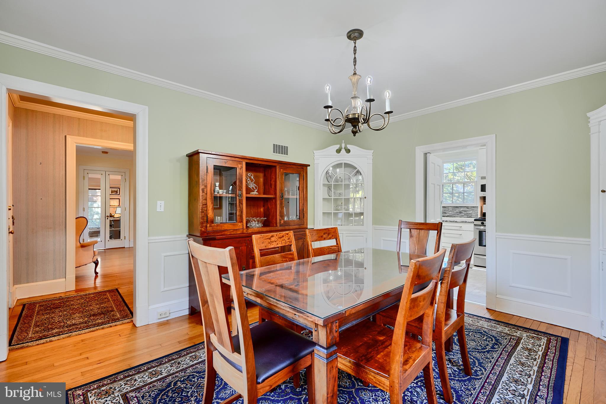 1122 Bellemore Road Baltimore, MD 21210 - Photo 8 of 51 Formal entertaining off the kitchen