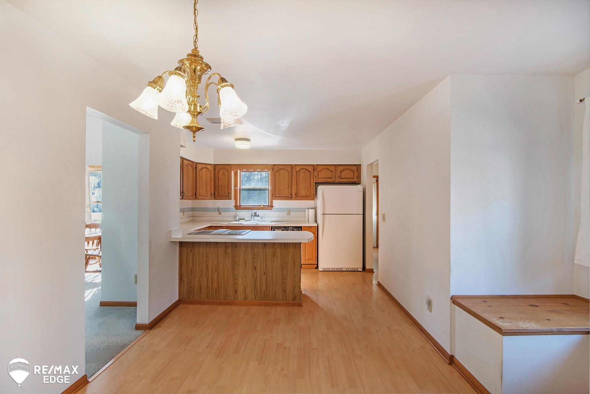 102 Gray Road Lapeer, MI 48446 - Photo 19 of 39 50103820-19.JPG