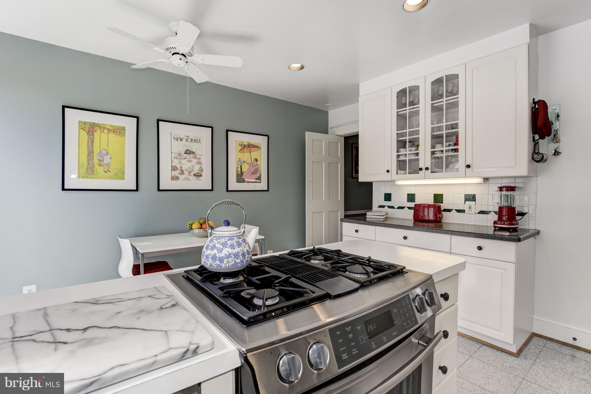 5810 Chevy Chase Parkway Northwest Washington, DC 20015 - Photo 11 of 30 Kitchen