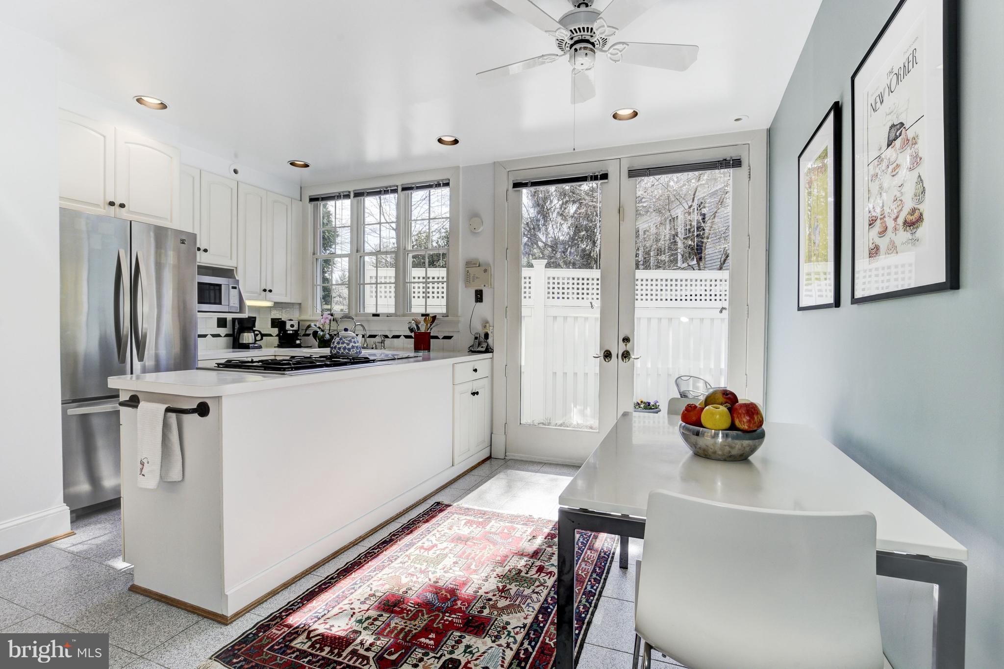 5810 Chevy Chase Parkway Northwest Washington, DC 20015 - Photo 9 of 30 Kitchen