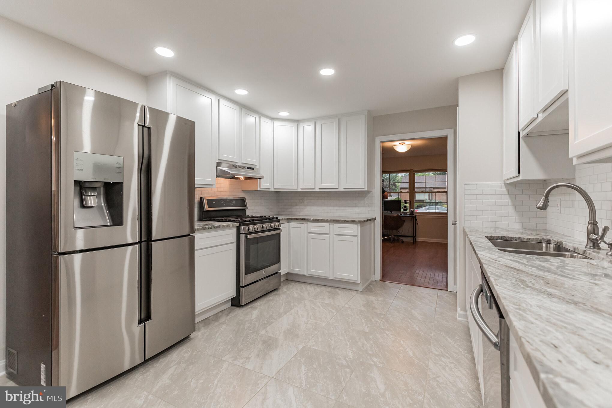 11 Devonshire Road Mount Laurel, NJ 08054 - Photo 14 of 25 Gallery Image 14