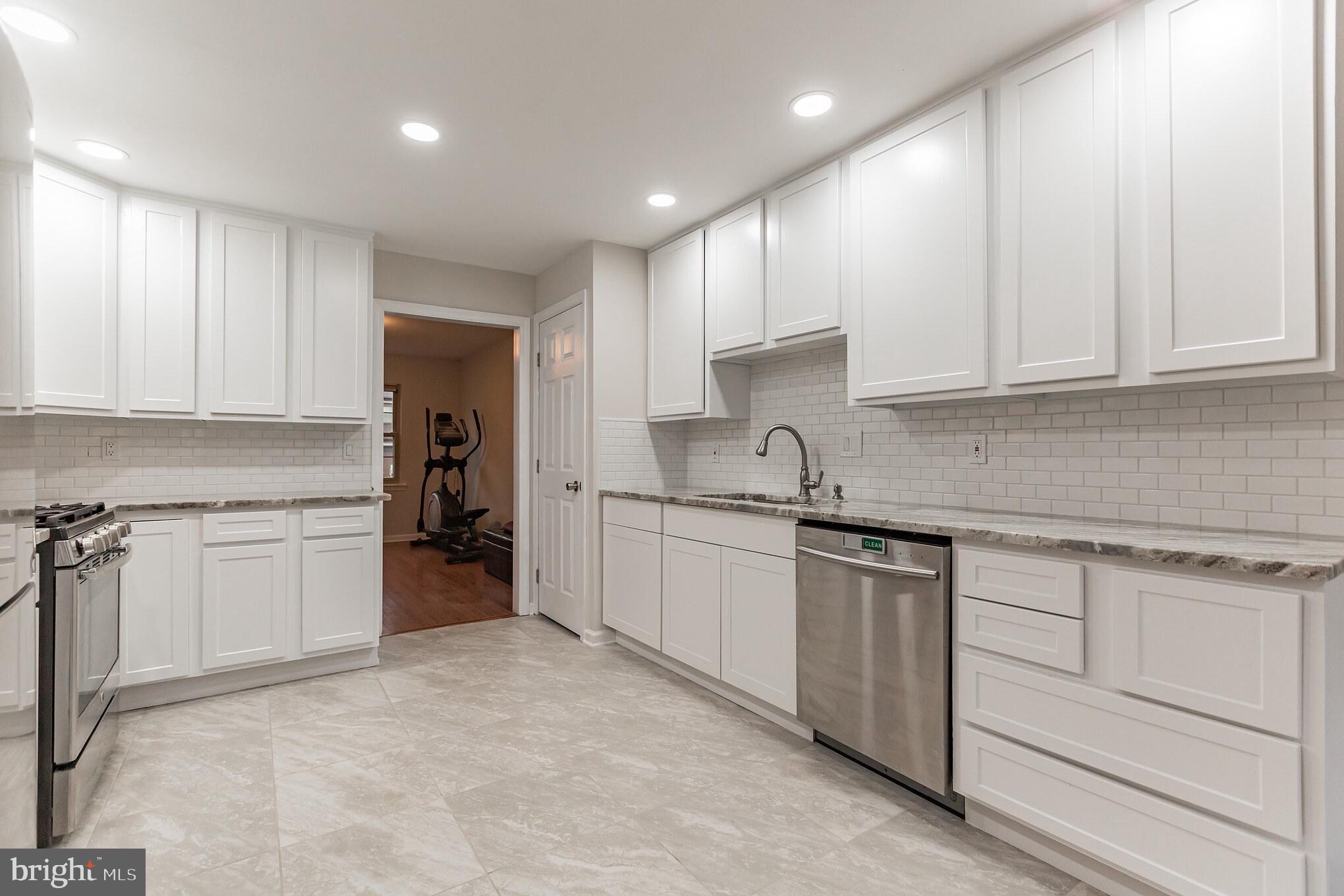 11 Devonshire Road Mount Laurel, NJ 08054 - Photo 15 of 25 Gallery Image 15