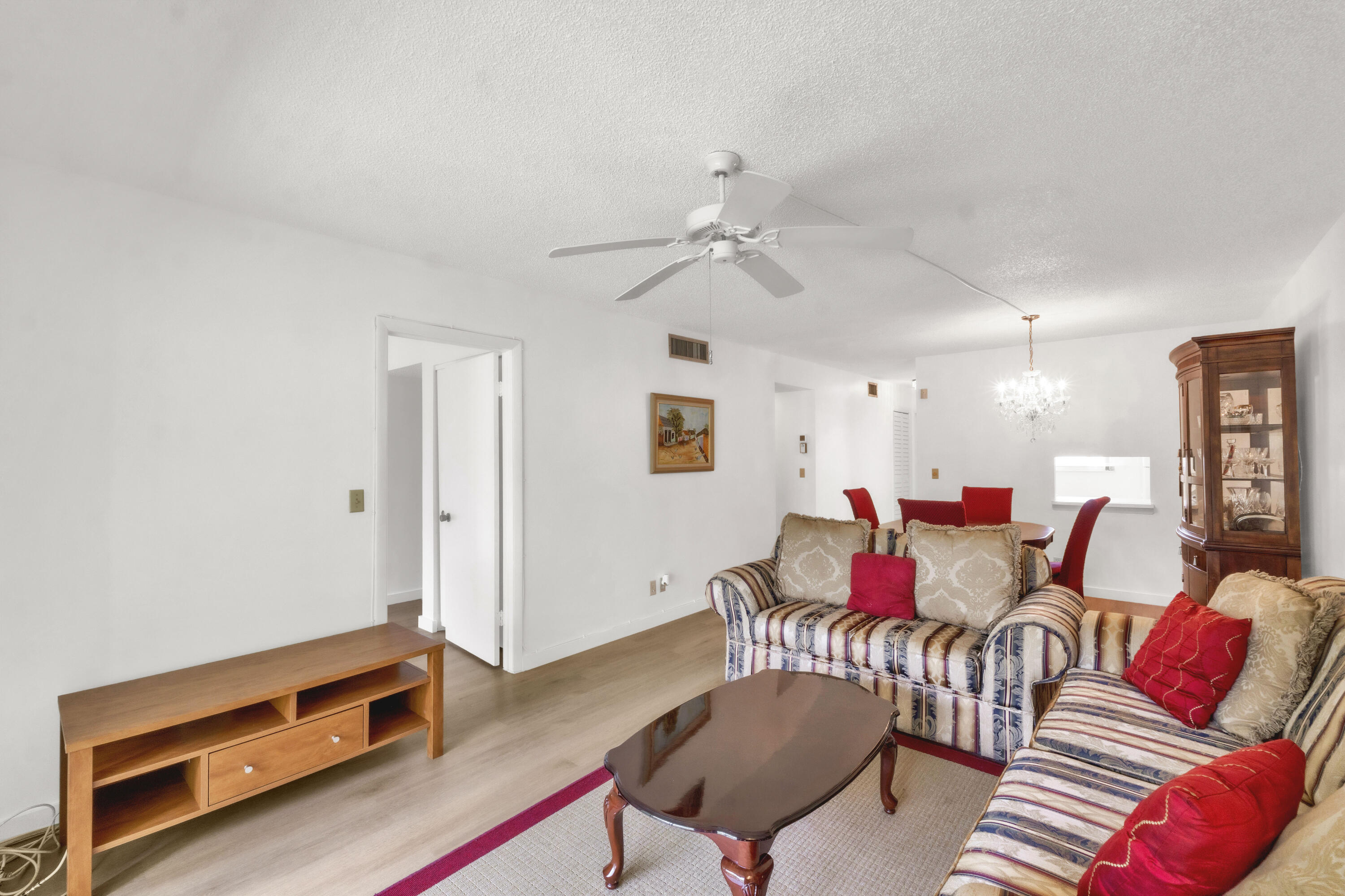 301 Cambridge Road, Unit 202 Hollywood, FL 33024 - Photo 2 of 38 Living Room