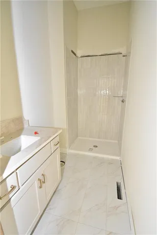 $899,500 | 8364 Northeast 77th Terrace, Kansas City, MO 64158