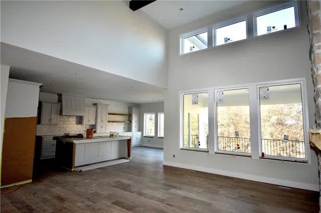 $899,500 | 8364 Northeast 77th Terrace, Kansas City, MO 64158