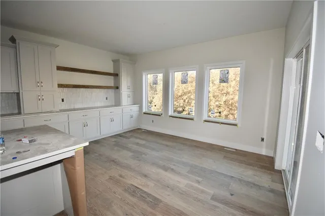 $899,500 | 8364 Northeast 77th Terrace, Kansas City, MO 64158