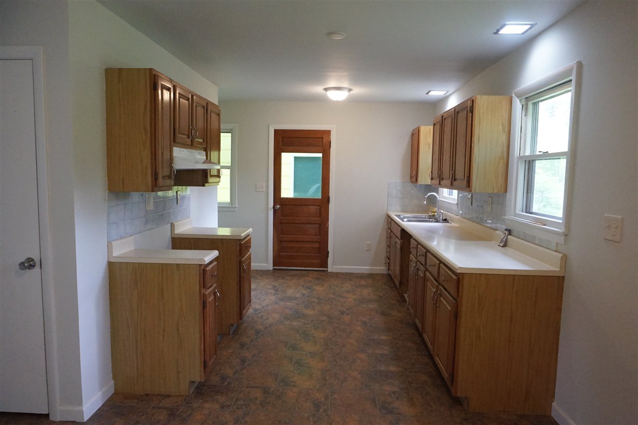220 Tigertown Road Hartford, VT 05001 - Photo 6 of 24 Gallery Image 6