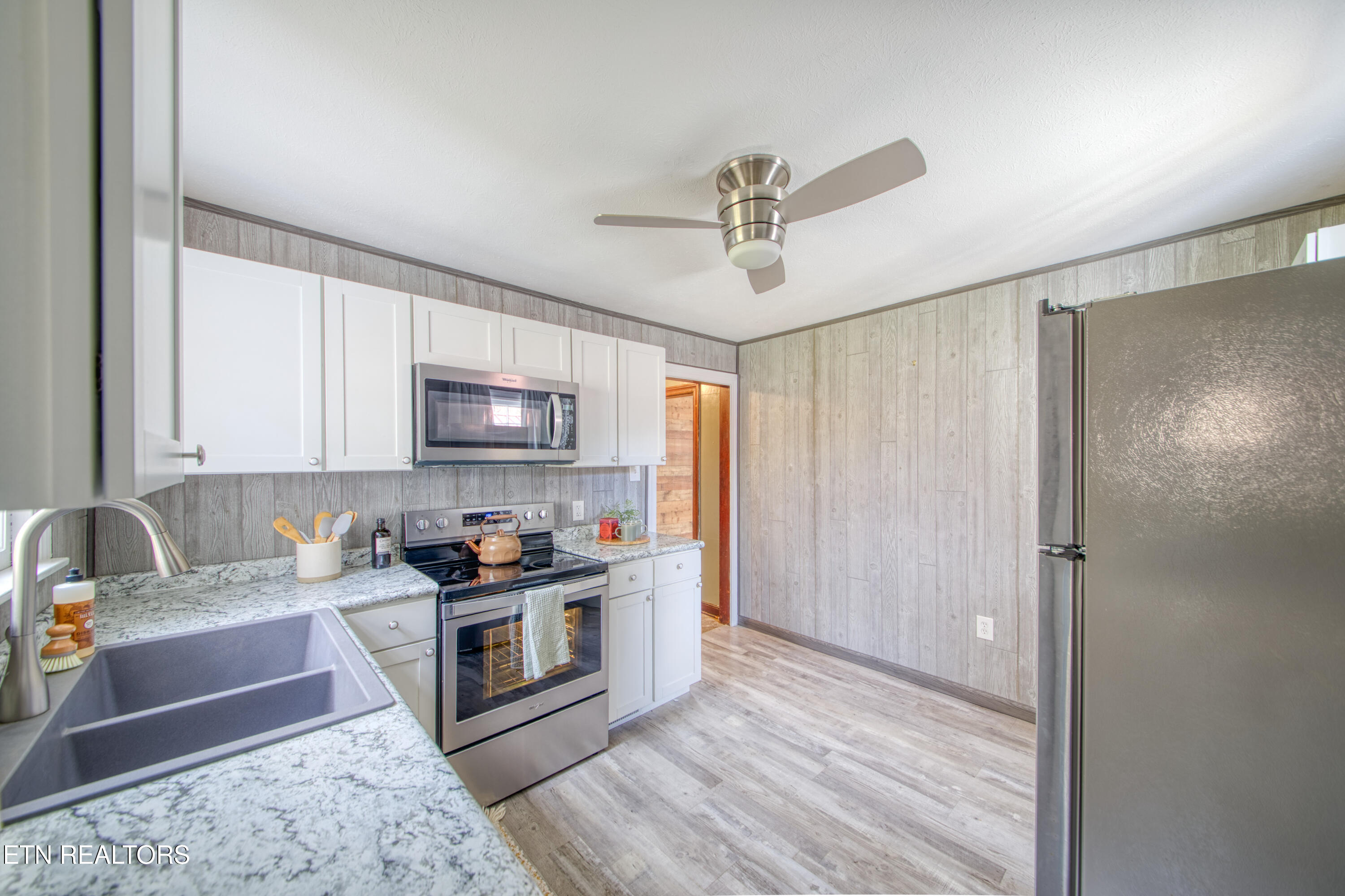 161 Tub Springs Road Harriman, TN 37748 - Photo 7 of 16 0H3A0127_7