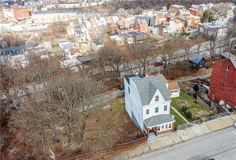 3393 Ridgway Street Pittsburgh, PA 15213 - Photo 2 of 25 Gallery Image 2