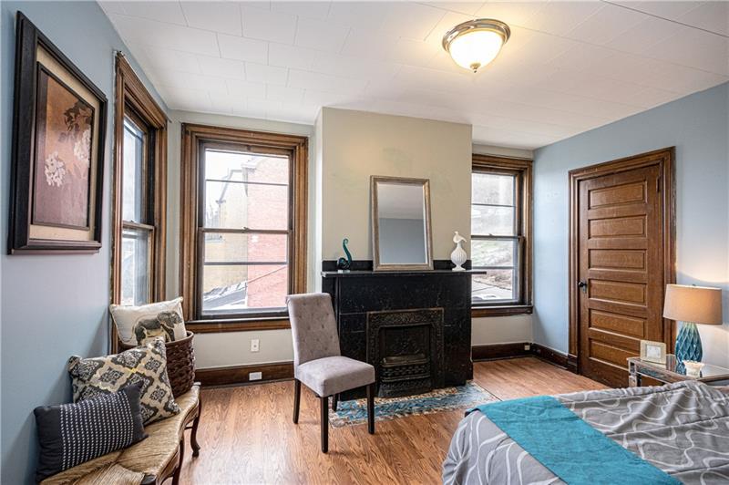 3393 Ridgway Street Pittsburgh, PA 15213 - Photo 12 of 25 Gallery Image 12