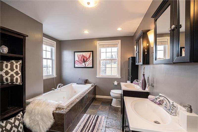 3393 Ridgway Street Pittsburgh, PA 15213 - Photo 13 of 25 Gallery Image 13