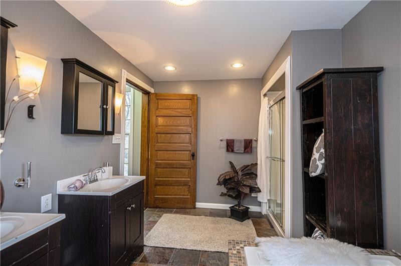 3393 Ridgway Street Pittsburgh, PA 15213 - Photo 14 of 25 Gallery Image 14