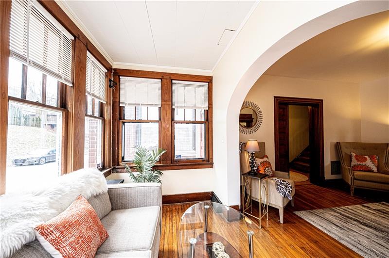 3393 Ridgway Street Pittsburgh, PA 15213 - Photo 4 of 25 Gallery Image 4