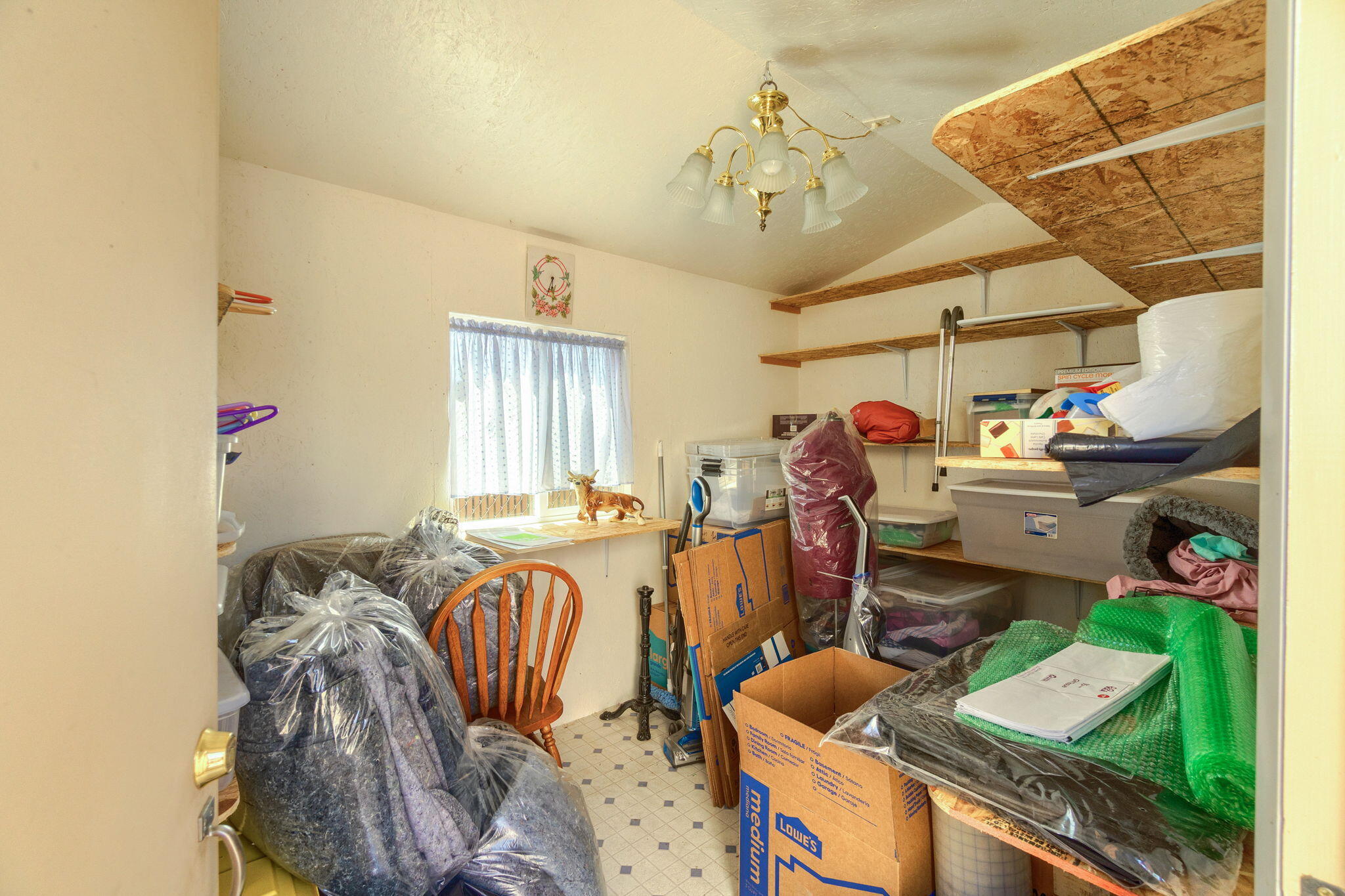 301 Freeman Road, Unit 64 Central Point, OR 97502 - Photo 37 of 38 Extra Storage