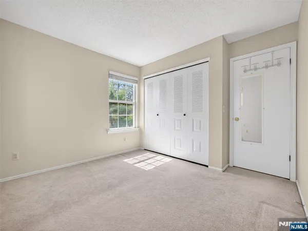 $2,900 | 403 Poets Way, Unit 403, Mahwah, NJ 07430