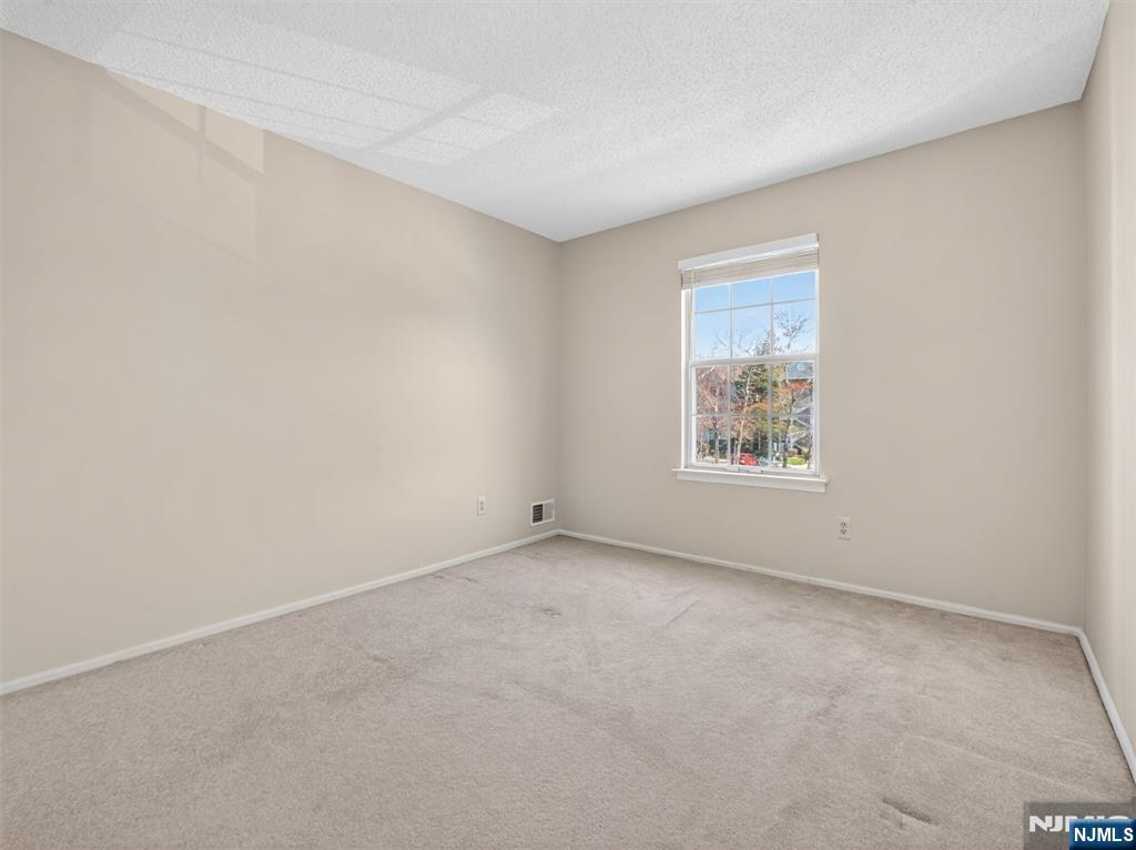 403 Poets Way, Unit 403 Mahwah, NJ 07430 - Photo 13 of 21