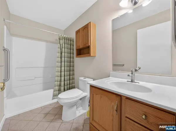 $2,900 | 403 Poets Way, Unit 403, Mahwah, NJ 07430