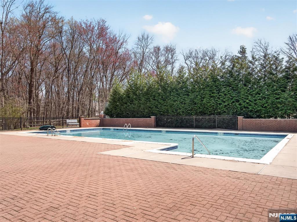 403 Poets Way, Unit 403 Mahwah, NJ 07430 - Photo 19 of 21