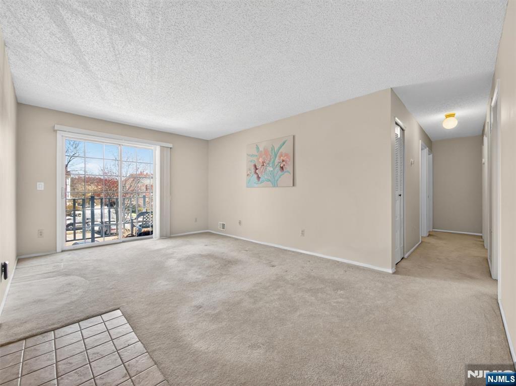 403 Poets Way, Unit 403 Mahwah, NJ 07430 - Photo 2 of 21