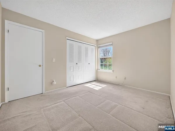 $2,900 | 403 Poets Way, Unit 403, Mahwah, NJ 07430