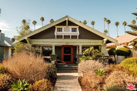 $1,375,000 | 2389 West 31st Street, Los Angeles, CA 90018