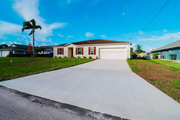 $3,500 | 2061 Southeast Mantua Street, Port St. Lucie, FL 34952
